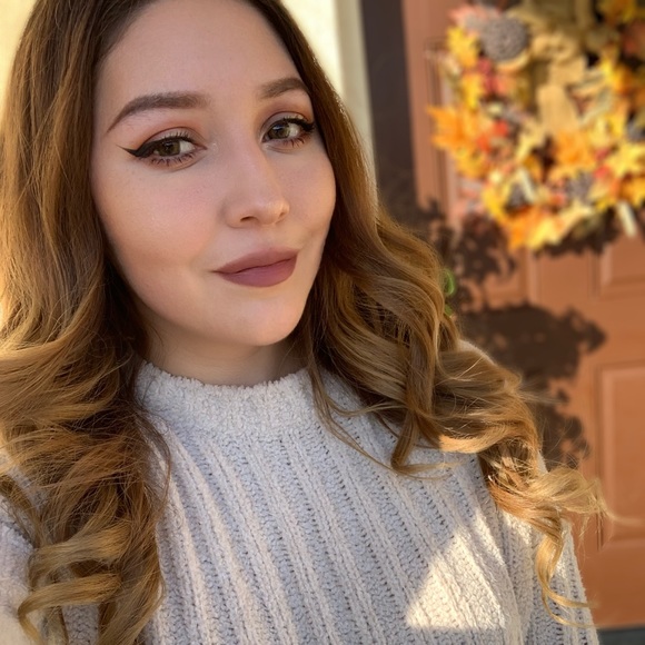 ✨ MEET THE POSHER! ✨ - Picture 2 of 3